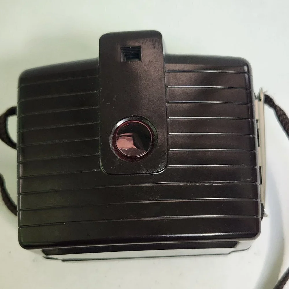 Eastman Kodak Vintage 60s Brownie Holiday Flash Camera